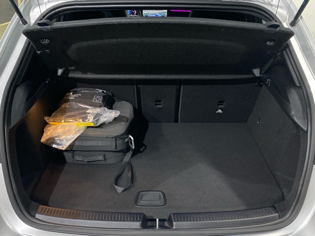 MERCEDES-BENZ Clase A 250 e Compacto en Adarsa Oviedo - Foto 17