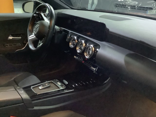 MERCEDES-BENZ Clase A 250 e Compacto en Adarsa Oviedo - Foto 11