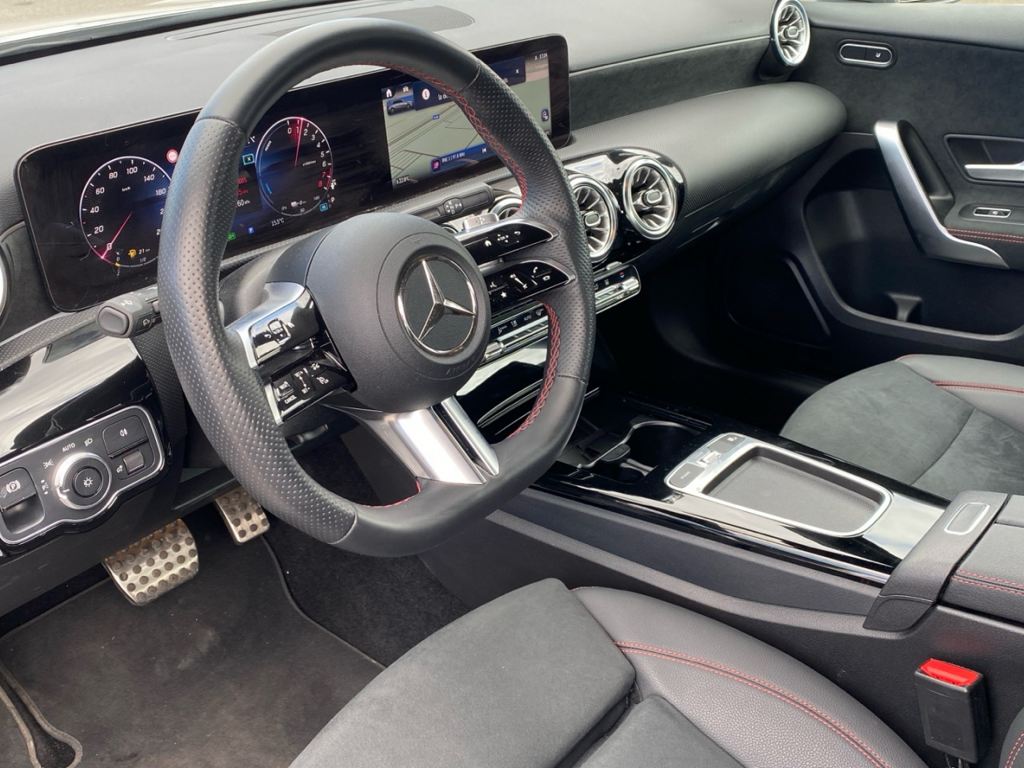 MERCEDES-BENZ Clase A 250 e Compacto en Adarsa Oviedo - Foto 6