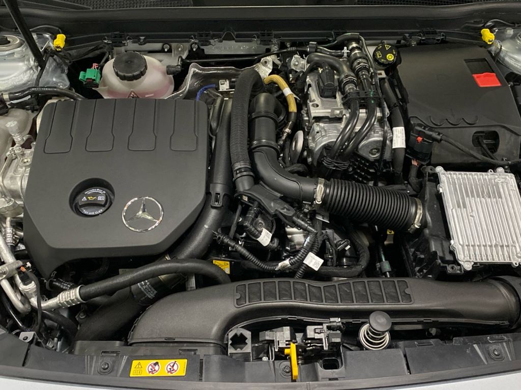 MERCEDES-BENZ Clase A 250 e Compacto en Adarsa Oviedo - Foto 15