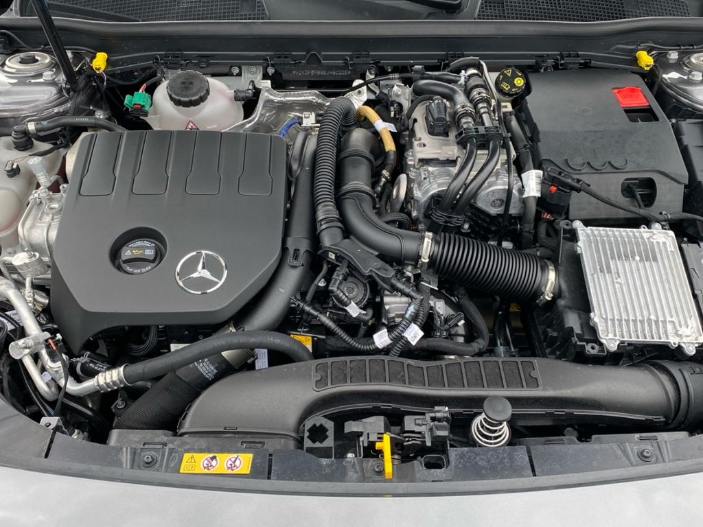 MERCEDES-BENZ Clase A 250 e en Adarsa Oviedo - Foto 17