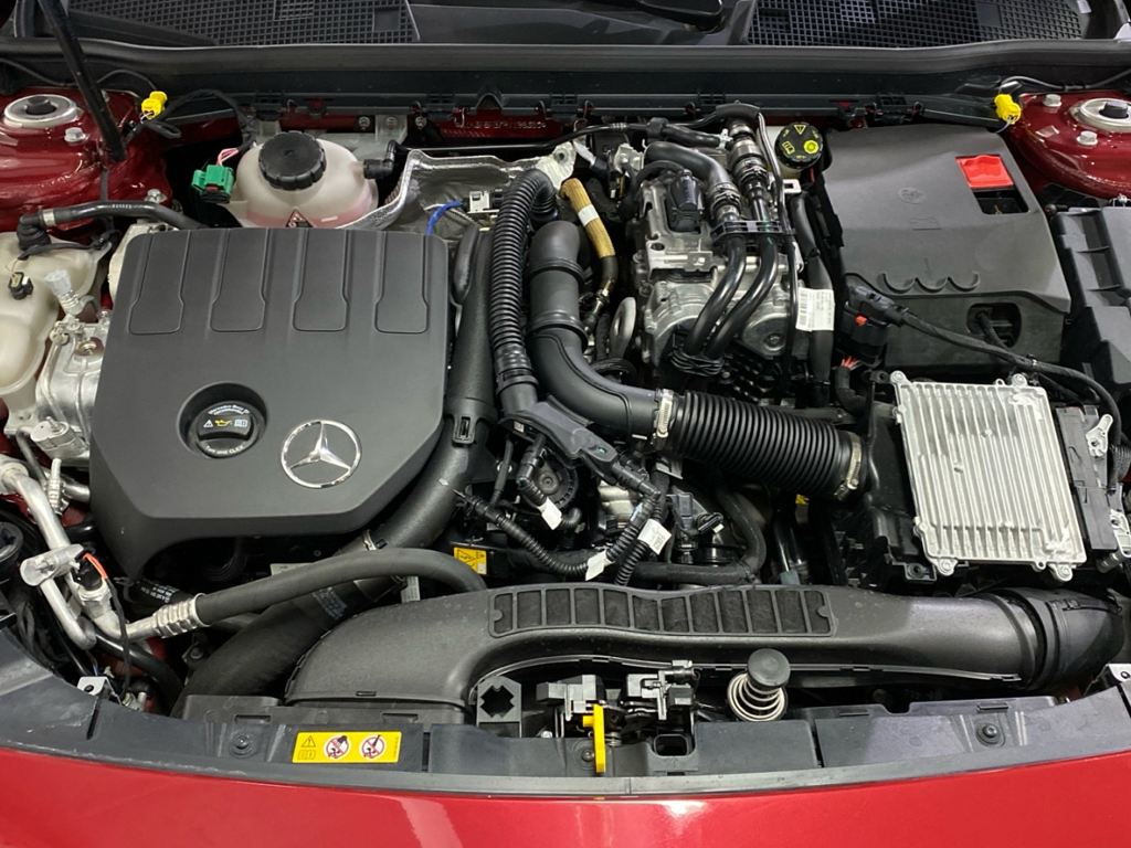 MERCEDES-BENZ Clase A 250 e Compacto en Adarsa Oviedo - Foto 16