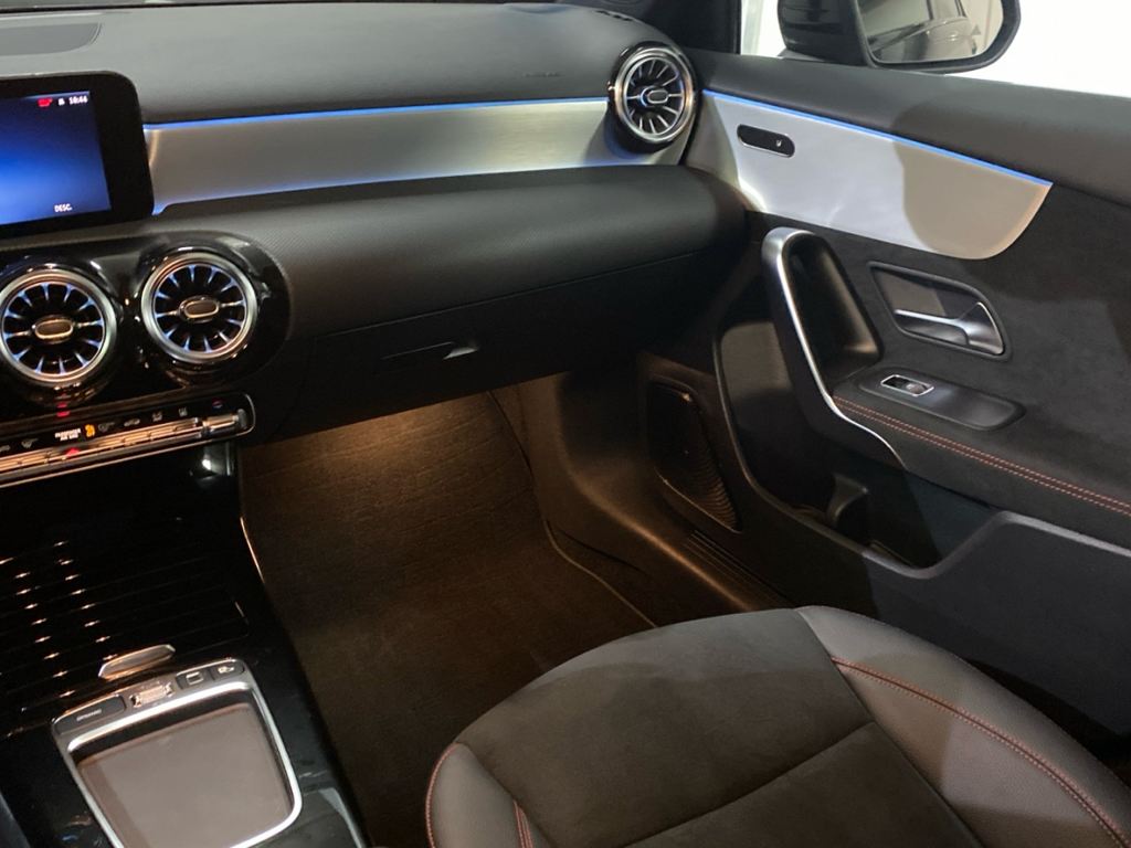 MERCEDES-BENZ Clase A 250 e AMG Line (EURO 6e) en Adarsa Oviedo - Foto 14