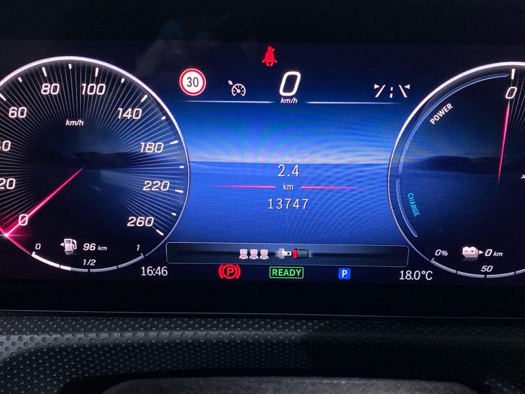 MERCEDES-BENZ Clase A 250 e AMG Line (EURO 6e) en Adarsa Oviedo - Foto 17