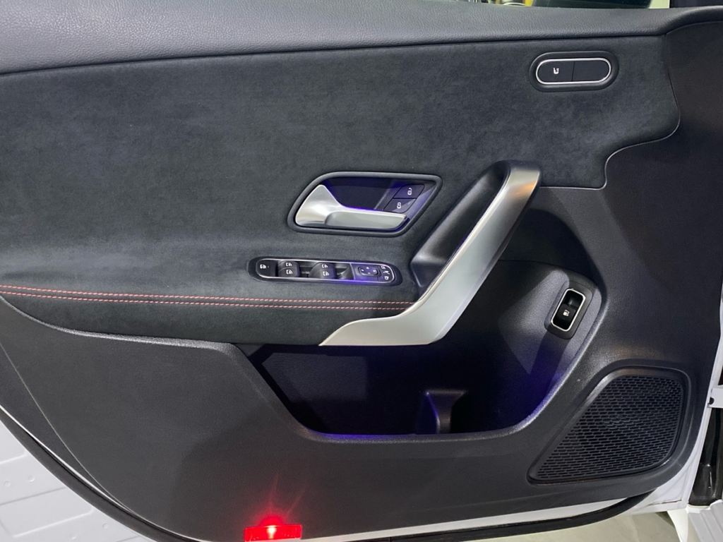 MERCEDES-BENZ Clase A 250 e AMG Line (EURO 6d) en Adarsa Oviedo - Foto 20