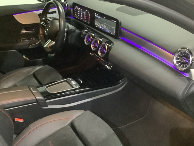 MERCEDES-BENZ Clase A 200 d Sedán en Adarsa Oviedo - Foto 10