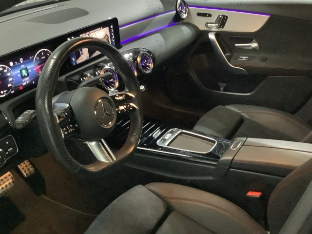 MERCEDES-BENZ Clase A 200 d Sedán en Adarsa Oviedo - Foto 6