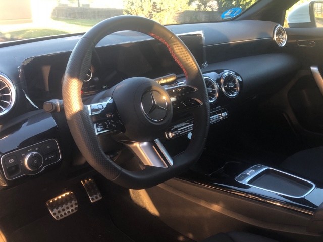 MERCEDES-BENZ Clase A 250 e Berlina en Adarsa Oviedo - Foto 6