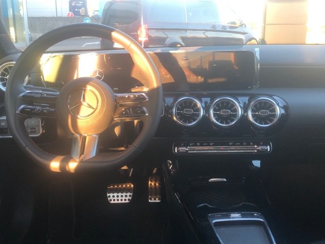 MERCEDES-BENZ Clase A 250 e Berlina en Adarsa Oviedo - Foto 8