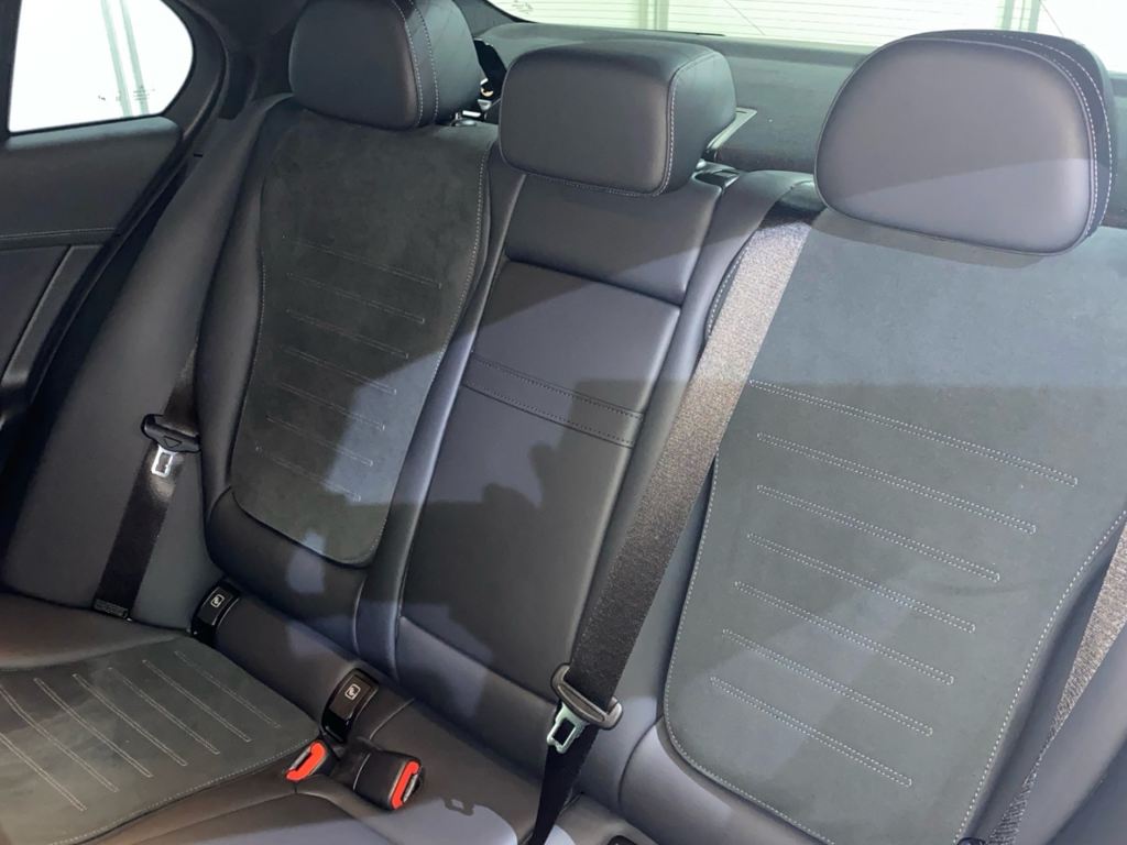 MERCEDES-BENZ Clase C 300 d e Berlina en Adarsa Oviedo - Foto 11