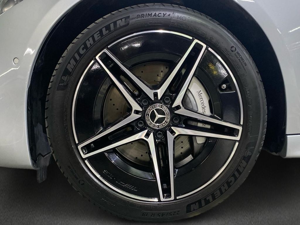 MERCEDES-BENZ Clase C 300 d e Berlina en Adarsa Oviedo - Foto 5