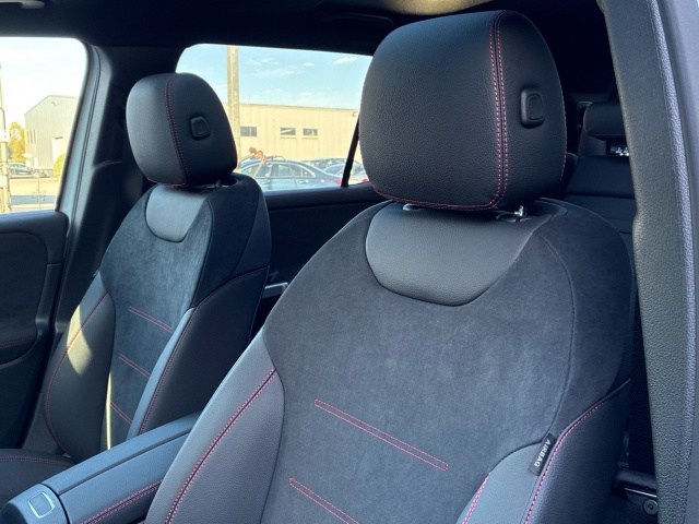 MERCEDES-BENZ Clase GLB 200 d 4MATIC en Adarsa Oviedo - Foto 7