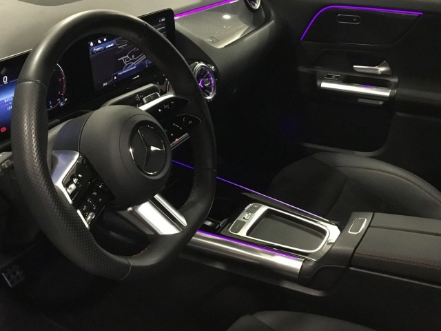 MERCEDES-BENZ Clase GLA 200 d en Adarsa Oviedo - Foto 10