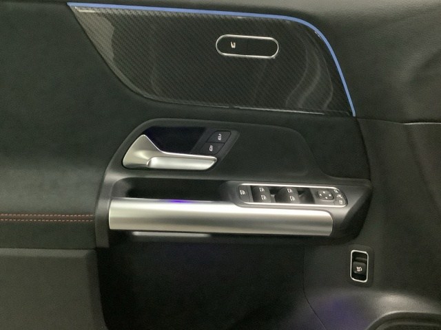 MERCEDES-BENZ Clase GLA 200 en Adarsa Oviedo - Foto 17