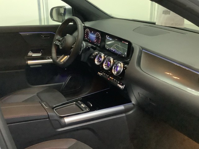 MERCEDES-BENZ Clase GLA 200 en Adarsa Oviedo - Foto 6
