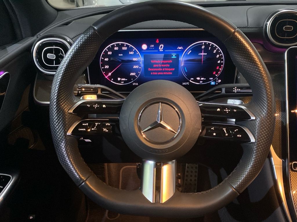 MERCEDES-BENZ Clase GLC 300 de 4Matic AMG Line en Adarsa Oviedo - Foto 9