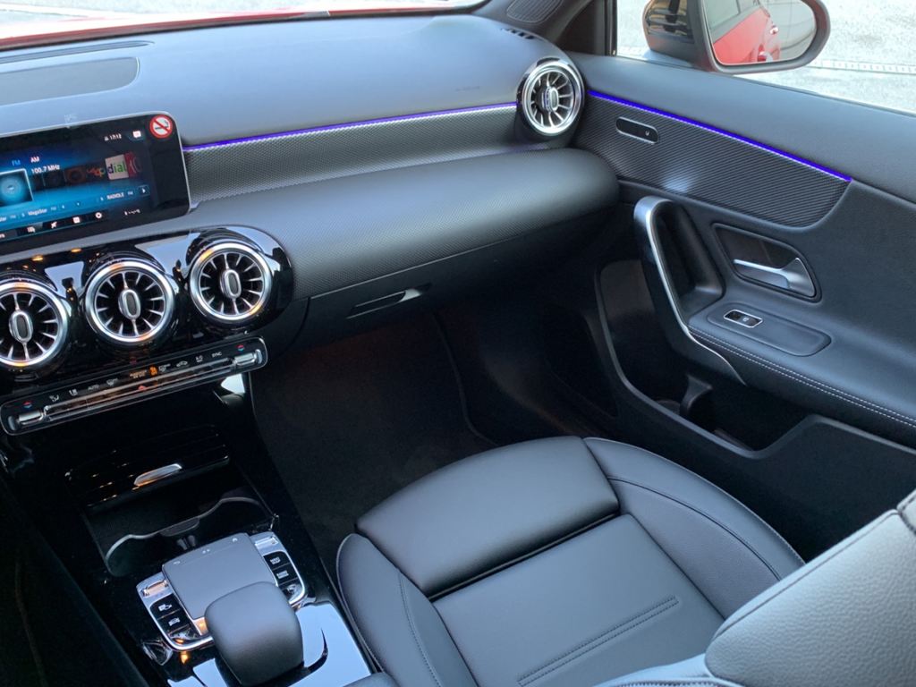 MERCEDES-BENZ Clase A 180 d en Adarsa Oviedo - Foto 19
