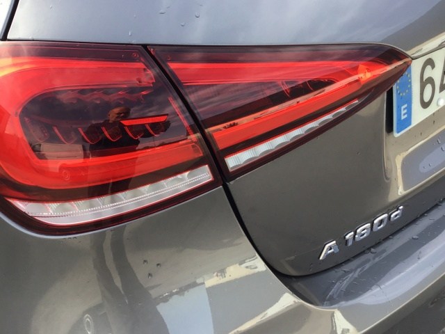 MERCEDES-BENZ Clase A 180 d AMG Line (EURO 6d) en Adarsa Ponferrada - Foto 18