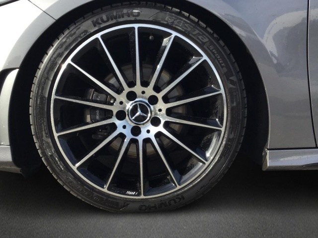 MERCEDES-BENZ Clase A 180 d AMG Line (EURO 6d) en Adarsa Ponferrada - Foto 5