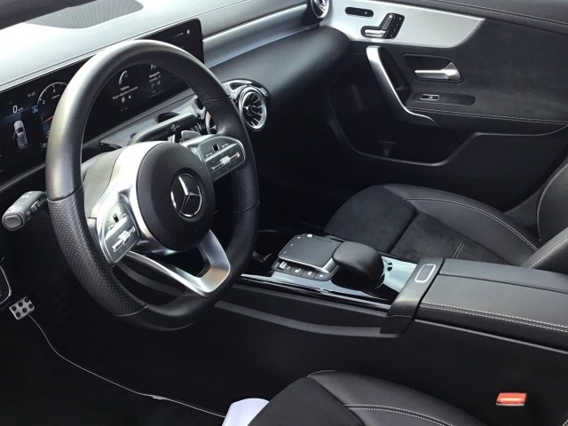 MERCEDES-BENZ Clase A 180 d AMG Line (EURO 6d) en Adarsa Ponferrada - Foto 6
