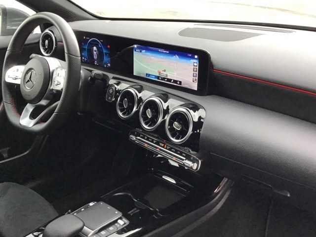 MERCEDES-BENZ Clase A 180 AMG Line (EURO 6d-TEMP) en Adarsa Ponferrada - Foto 10