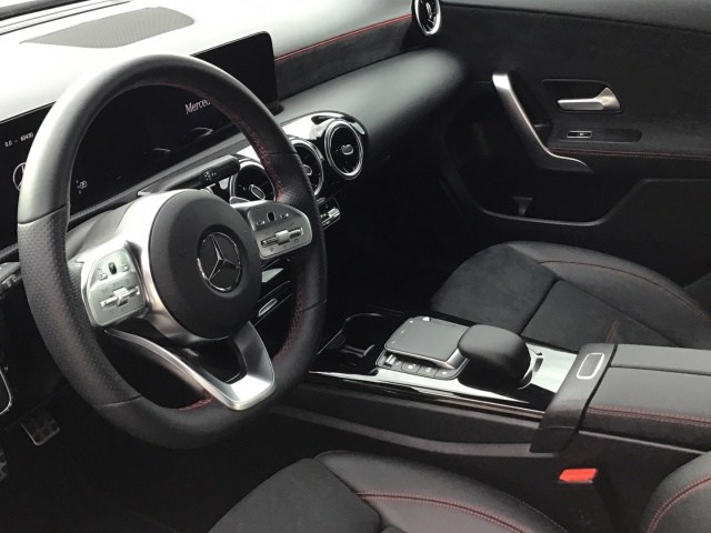 MERCEDES-BENZ Clase A 180 AMG Line (EURO 6d-TEMP) en Adarsa Ponferrada - Foto 6