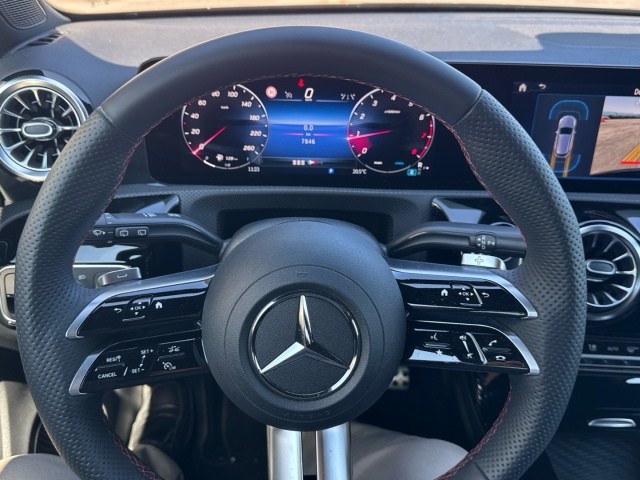 MERCEDES-BENZ Clase A 180 AMG Line (EURO 6d) en Adarsa Ponferrada - Foto 9