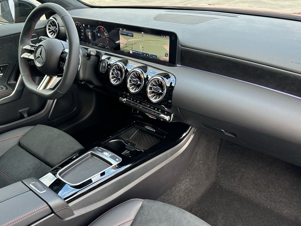 MERCEDES-BENZ Clase A 250 e Compacto en Adarsa Ponferrada - Foto 9