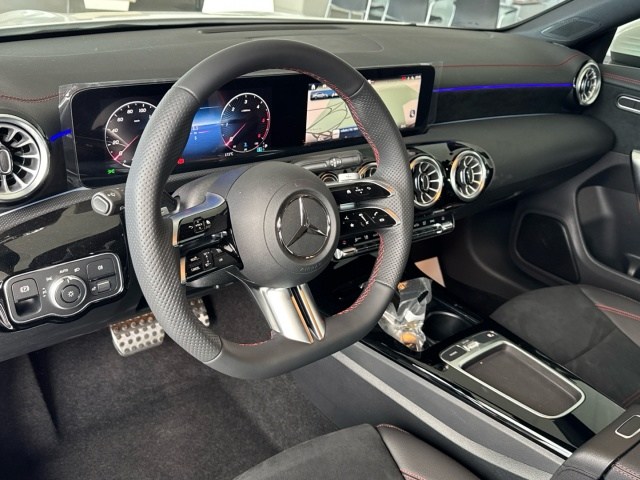 MERCEDES-BENZ Clase CLA 200 d Coupé en Adarsa Ponferrada - Foto 6