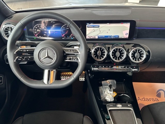MERCEDES-BENZ Clase CLA 200 d Coupé en Adarsa Ponferrada - Foto 8