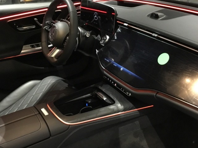 MERCEDES-BENZ Clase E 220 d berlina en Adarsa Ponferrada - Foto 10