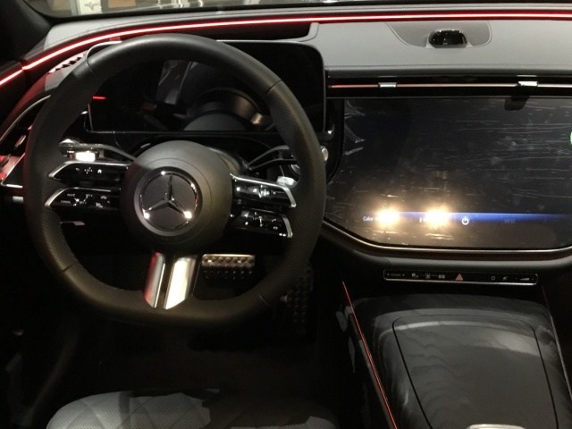 MERCEDES-BENZ Clase E 220 d berlina en Adarsa Ponferrada - Foto 8