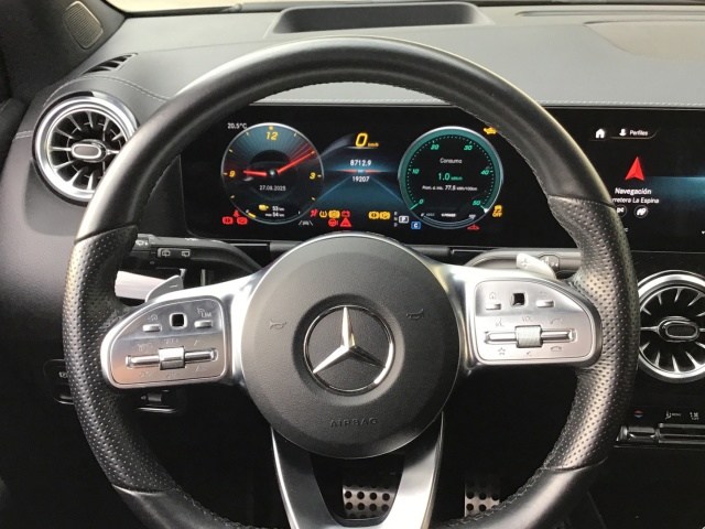 MERCEDES-BENZ EQA 300 4Matic AMG Line en Adarsa Ponferrada - Foto 9