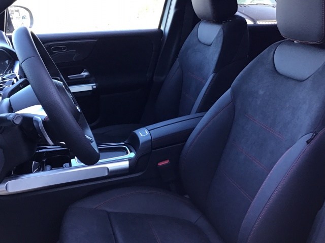 MERCEDES-BENZ Clase GLB 200 d en Adarsa Ponferrada - Foto 7