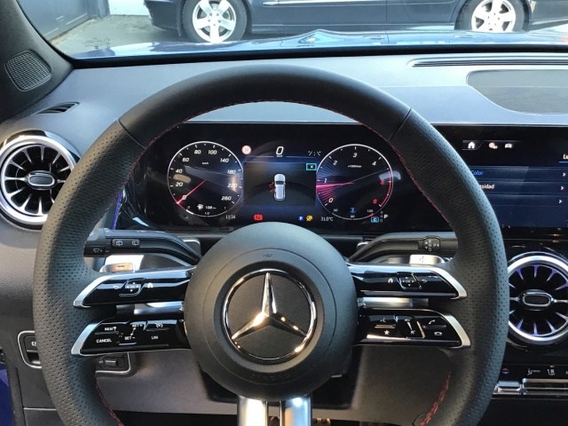 MERCEDES-BENZ Clase GLB 200 d en Adarsa Ponferrada - Foto 9