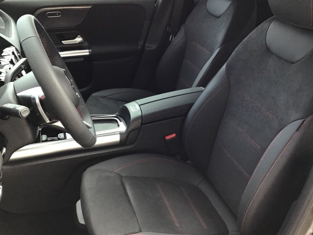 MERCEDES-BENZ Clase GLA 200 d en Adarsa Ponferrada - Foto 7