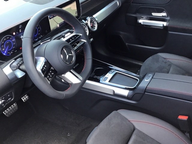 MERCEDES-BENZ EQB EQB 250+ en Adarsa Ponferrada - Foto 6