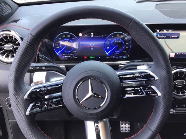 MERCEDES-BENZ EQB EQB 250+ en Adarsa Ponferrada - Foto 9