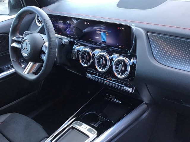 MERCEDES-BENZ EQA 250+ AMG Night EDITION en Adarsa Ponferrada - Foto 10