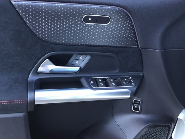 MERCEDES-BENZ EQA 250+ AMG Night EDITION en Adarsa Ponferrada - Foto 11