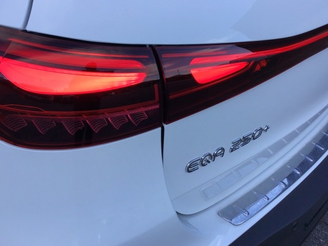 MERCEDES-BENZ EQA 250+ AMG Night EDITION en Adarsa Ponferrada - Foto 16