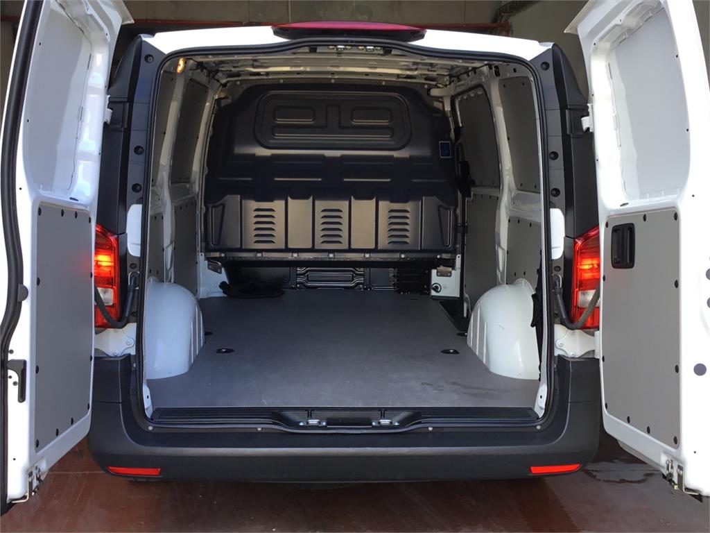 MERCEDES-BENZ Vito e-Vito 112 Furgón Larga en Adarsa Sur - Foto 9