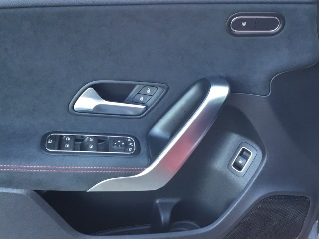 MERCEDES-BENZ Clase A 250 e en Adarsa Sur - Foto 17