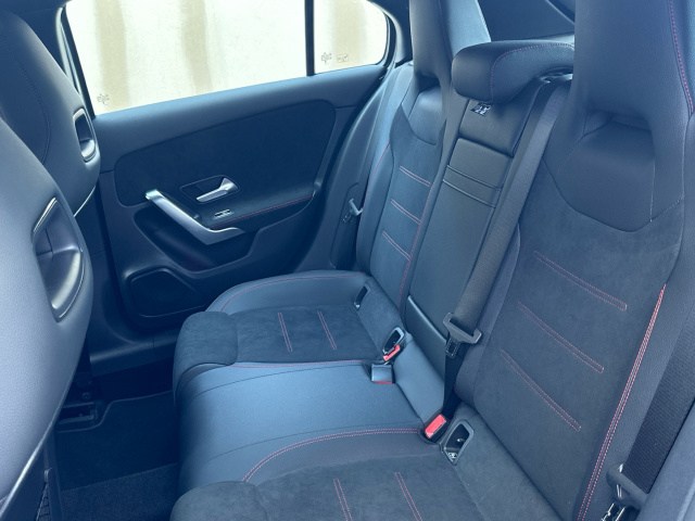 MERCEDES-BENZ Clase A 180 d en Adarsa Sur - Foto 11