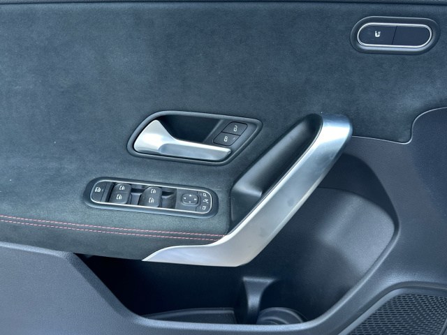 MERCEDES-BENZ Clase A 180 d en Adarsa Sur - Foto 20