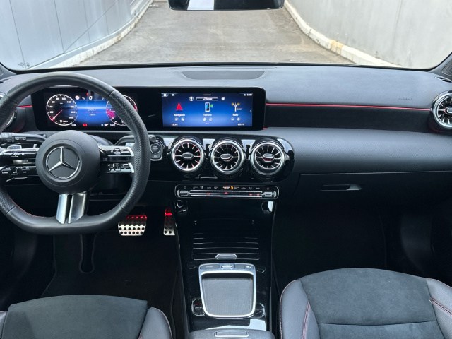 MERCEDES-BENZ Clase A 180 d en Adarsa Sur - Foto 8