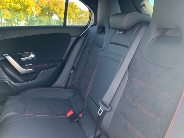 MERCEDES-BENZ Clase A 200 d Compacto en Adarsa Sur - Foto 11