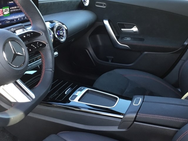 MERCEDES-BENZ Clase A 250 e Compacto en Adarsa Sur - Foto 7