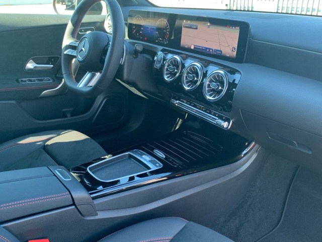 MERCEDES-BENZ Clase A 250 e Compacto en Adarsa Sur - Foto 10