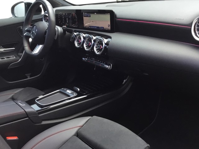 MERCEDES-BENZ Clase A 250 e AMG Line (EURO 6d) en Adarsa Sur - Foto 10